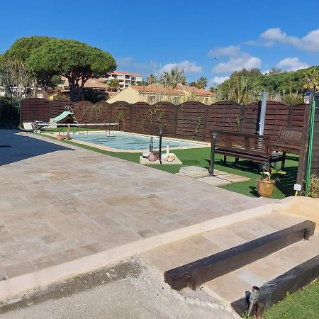 T2: 45M2 :4 Places :Independant Dans Villa Hyeres Bagian luar foto