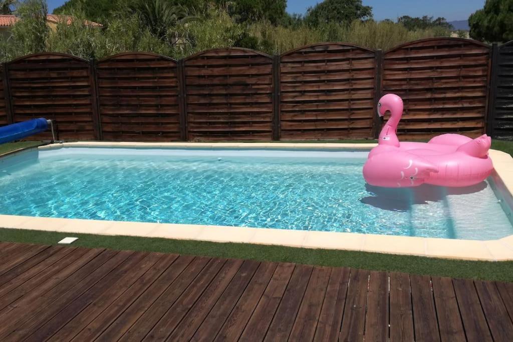 T2: 45M2 :4 Places :Independant Dans Villa Hyeres Bagian luar foto