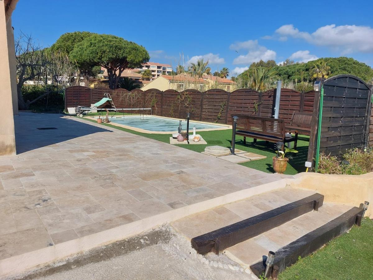 T2: 45M2 :4 Places :Independant Dans Villa Hyeres Bagian luar foto